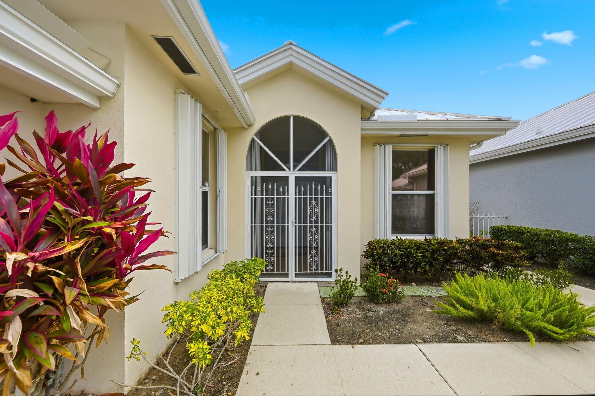 Image 3: 7-web-or-mls-2860-sw-brighton-way