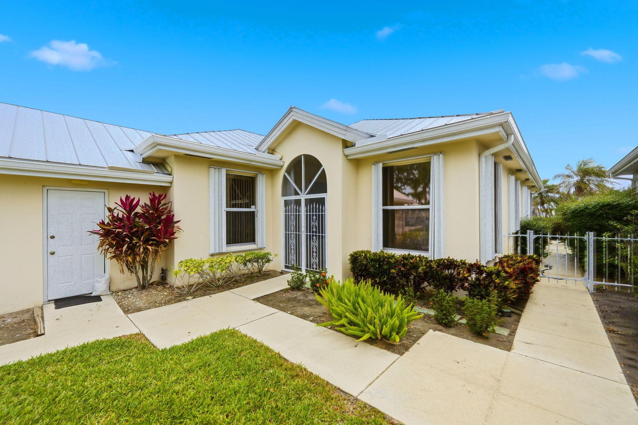 Image 4: 8-web-or-mls-2860-sw-brighton-way