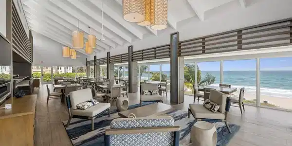 Image 4: Private beach club