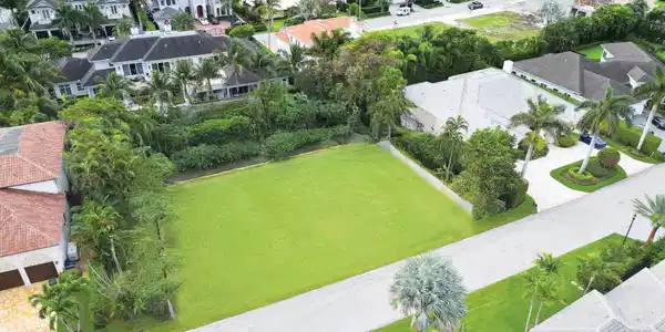 458 Areca Palm Road
