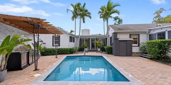Image 2: Backyard with pool & outdoor kitchen.