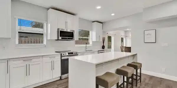 3261 Aqua Vista Drive