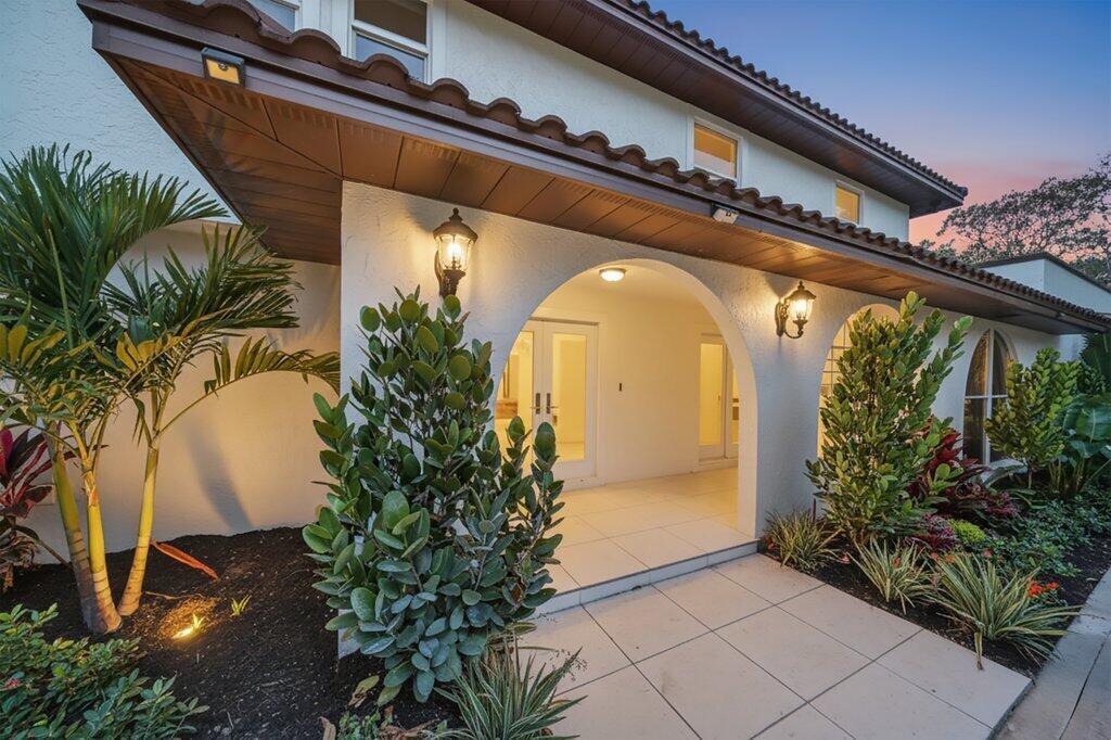 Image 4: twilight2.jpg-SMALL