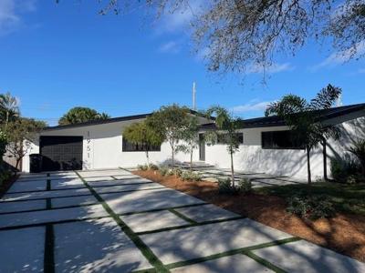 1951 NE 28th Court