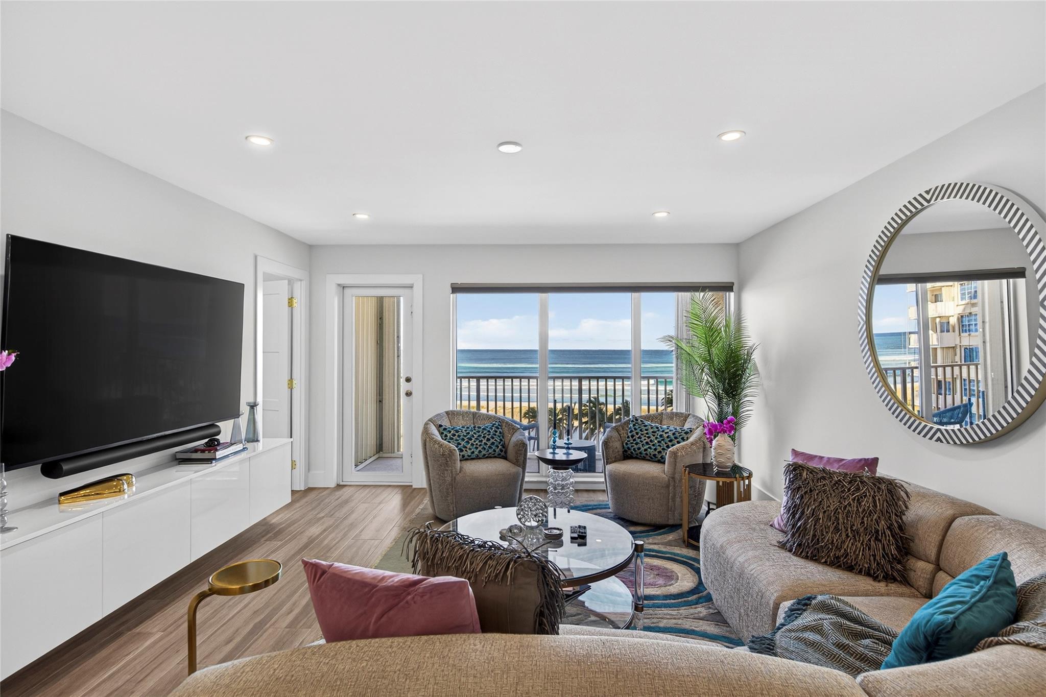 Image 2: with an amazing view of the ocean