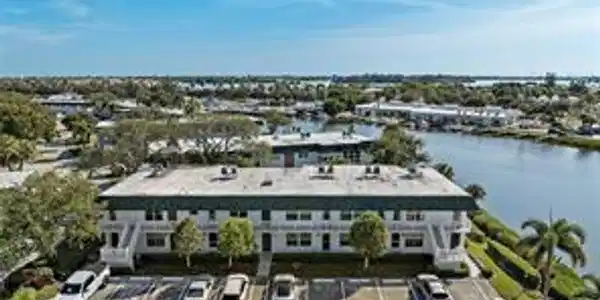 2800 Indian River Boulevard