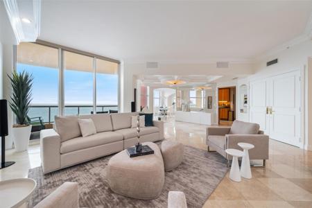 2100 N Ocean Boulevard