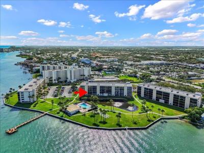 200 Intracoastal Place