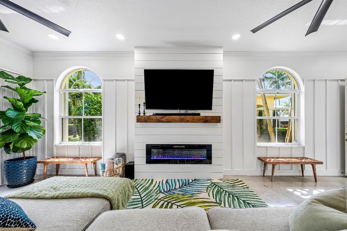 Image 2: 009-160BarefootCove-Hypoluxo-33462-FULL