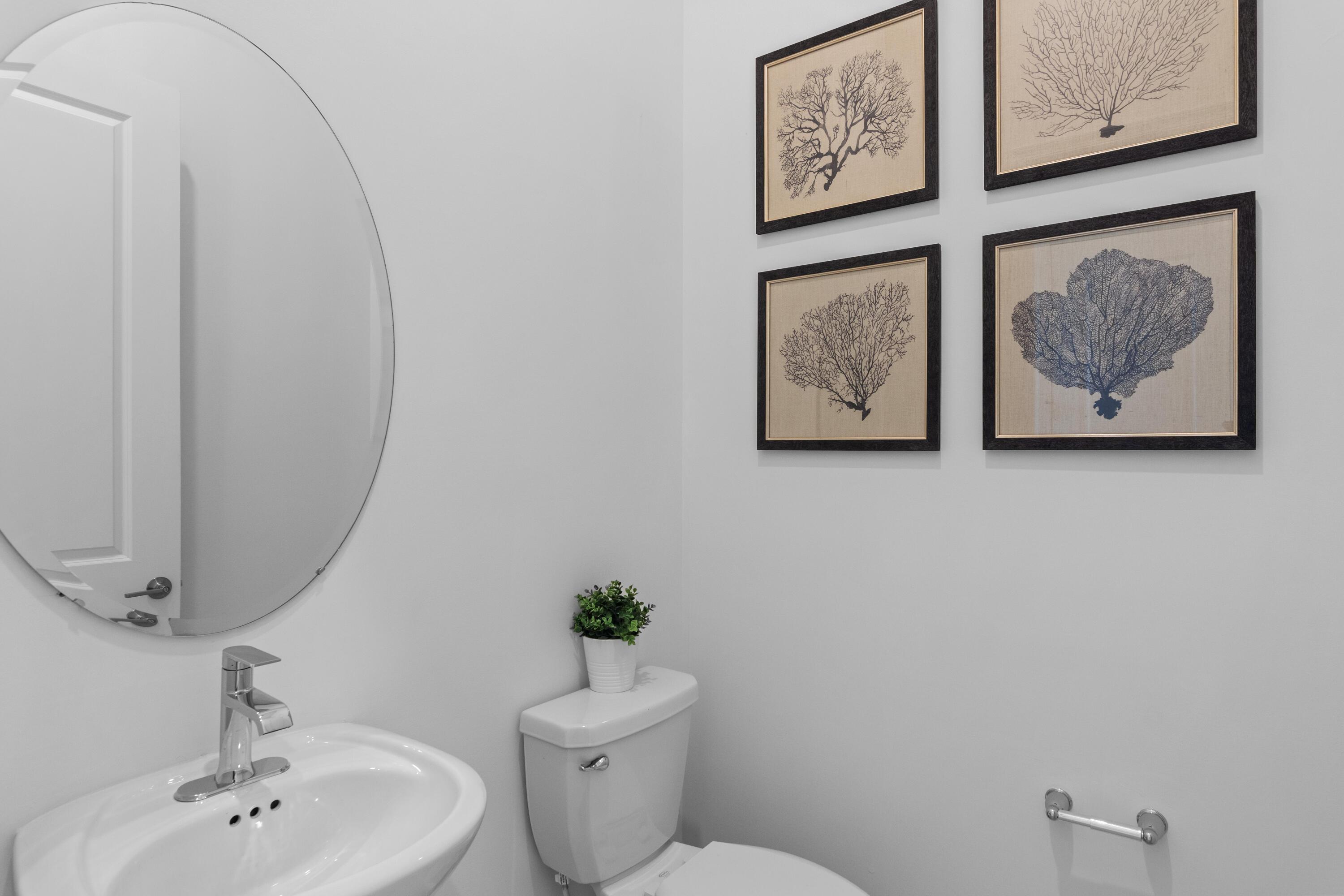 Image 2: PBH_Tesoro_Angelo_Pic_Bath_F1