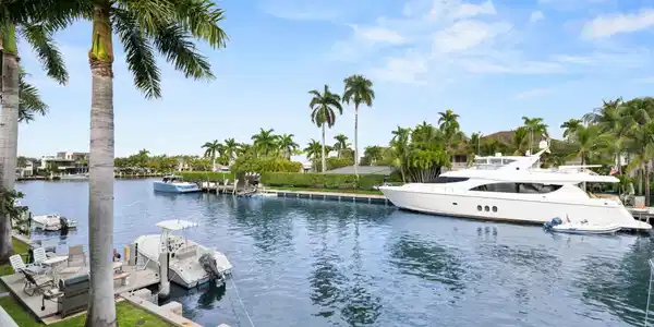 180 Isle Of Venice Drive