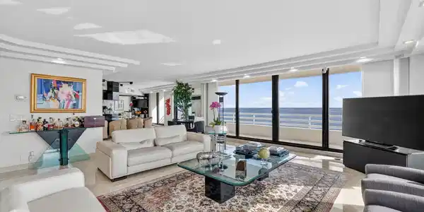 Image 3: Living Area