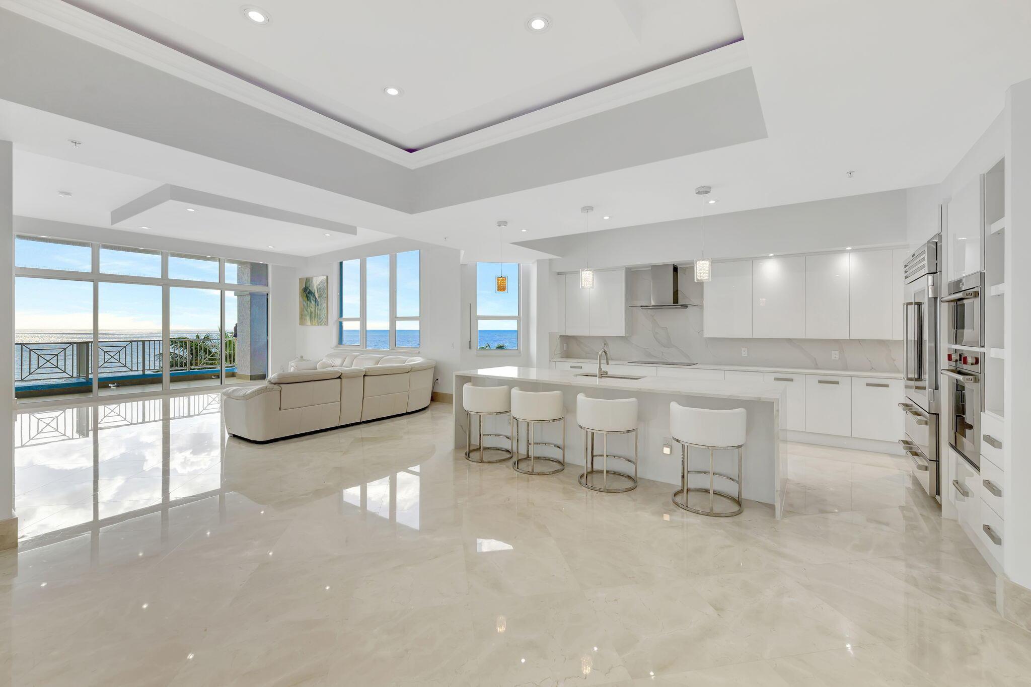 Image 2: 701 SE 21st Ave 509