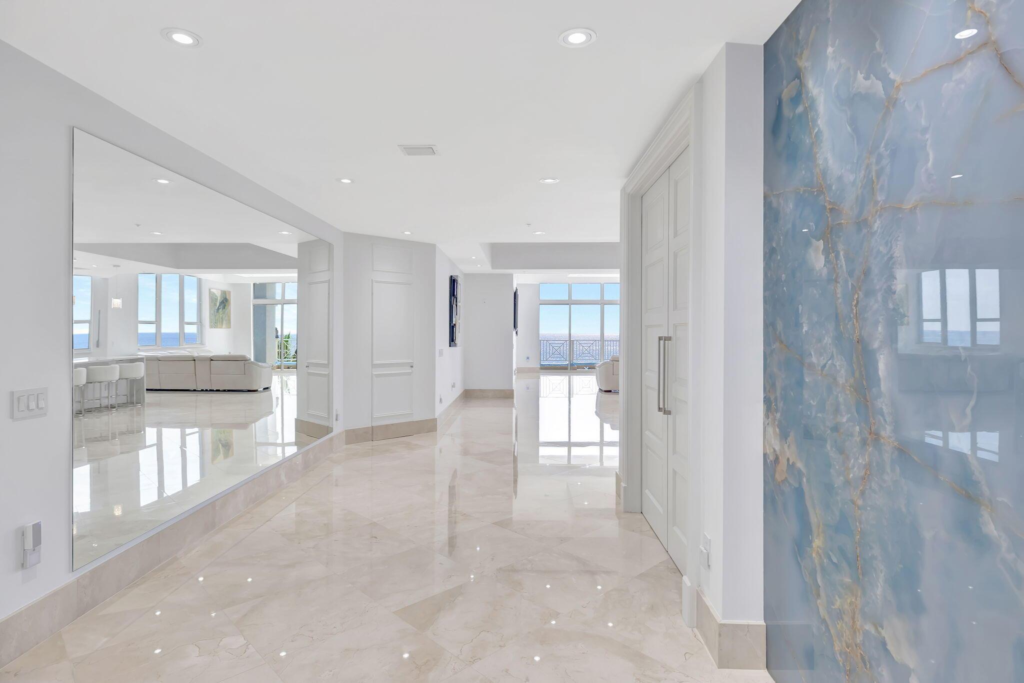 Image 3: 701 SE 21st Ave 509