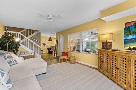 2913 SW Lakemont Place