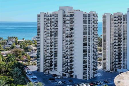 2715 N Ocean Boulevard