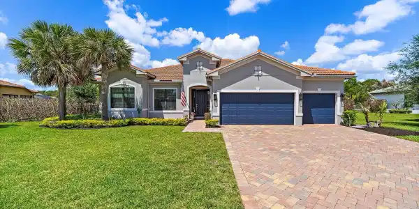 940 SW Canoe Creek Terrace