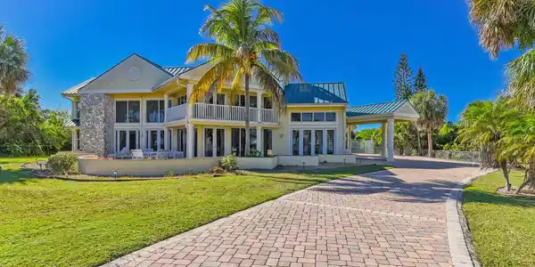 3343 S Indian River Drive