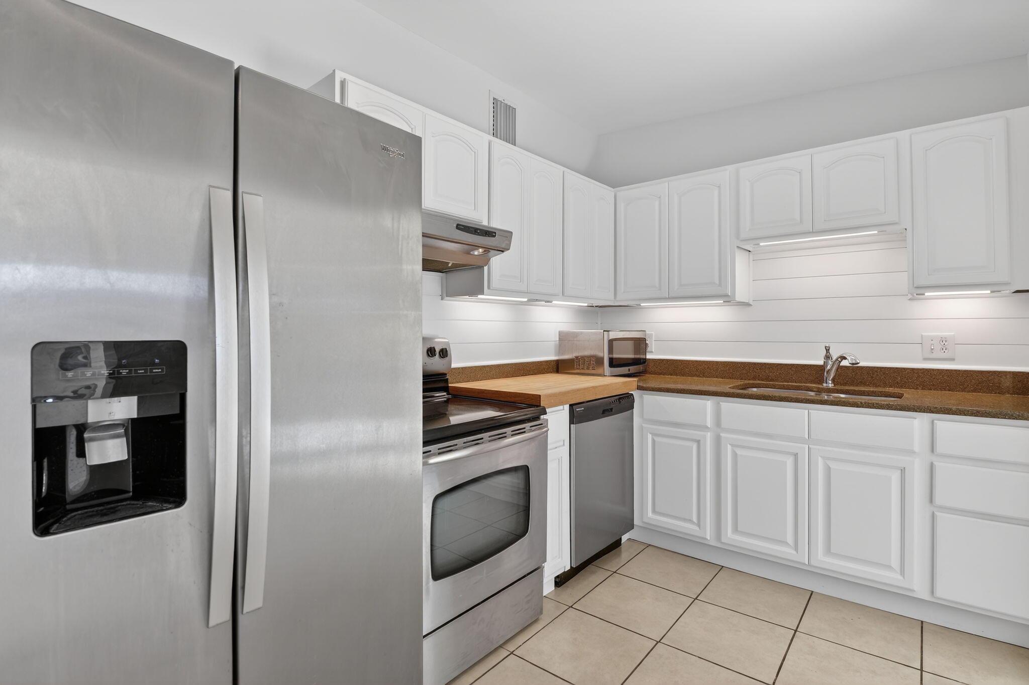 Image 2: 10-web-or-mls-KIII6915