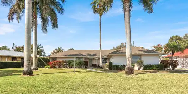 36 SE Saddleback Road