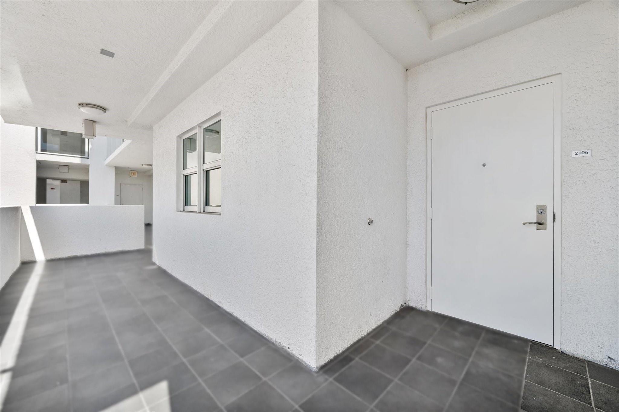 Image 2: Photo 2