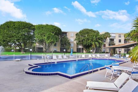 300 Waterway Drive S
