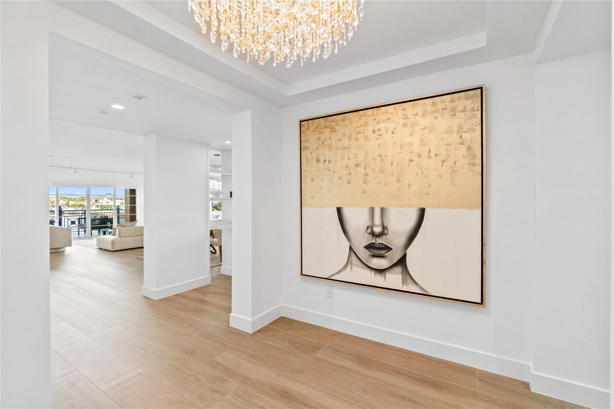 Image 1: FOYER