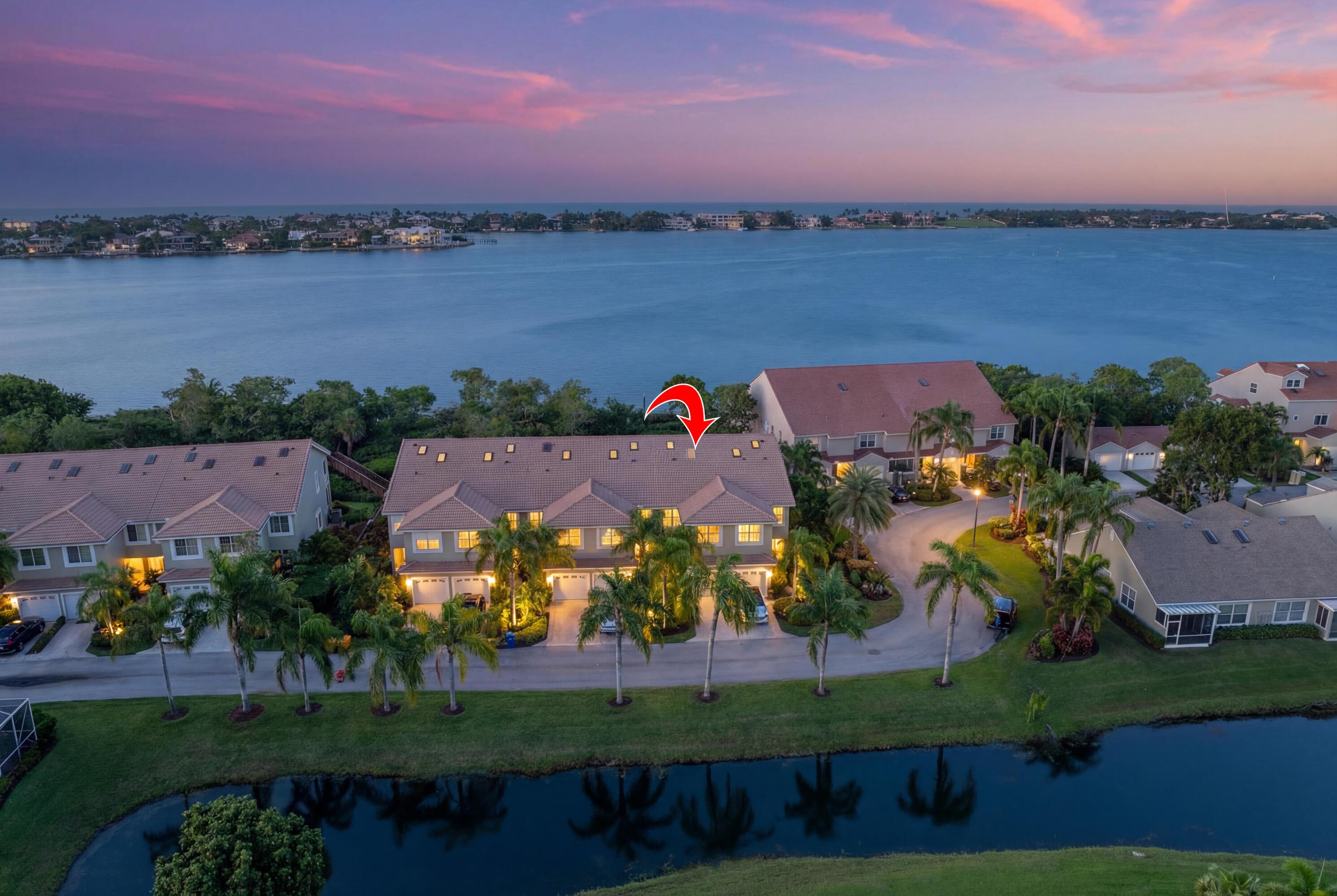 Image 2: 88 N Lakeshore Dr