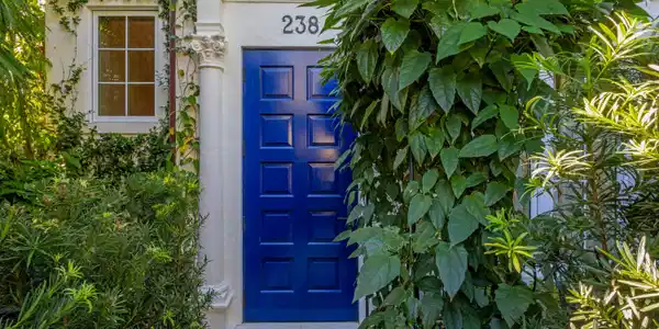 Image 2: ENTRANCE_DETAIL_EB