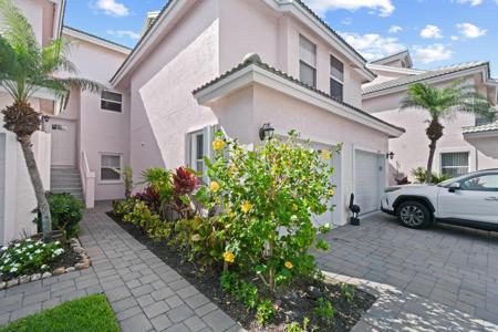 3003 Fairway Drive N