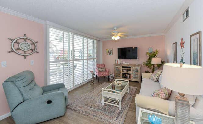 Image 4: 353 US1 Apt A108 Jupiter FL-small-025-03