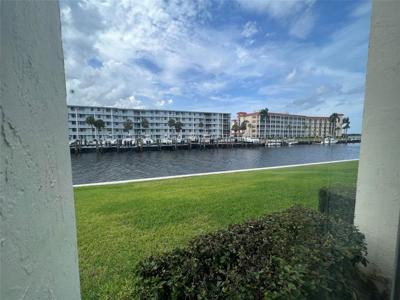 125 Shore Ct