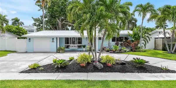5030 NE 26th Ter