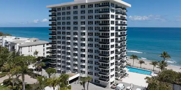 2066 N Ocean Boulevard