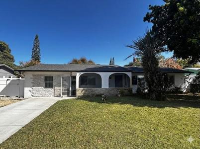 1301 SE Sandpiper Lane