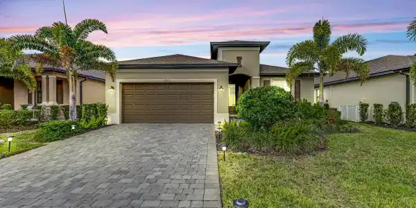 1932 W Isles Road