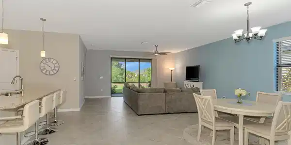 Image 4: 5
