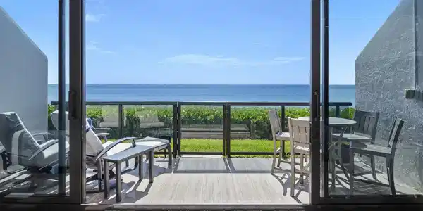 Image 4: Indoor Outdoor Cabana Style Living