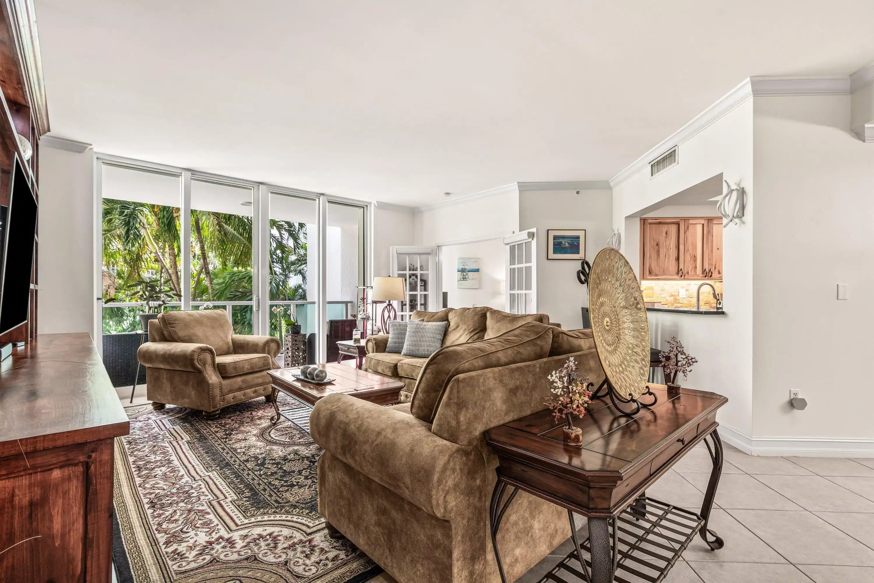Image 1: A209 Living area picture1