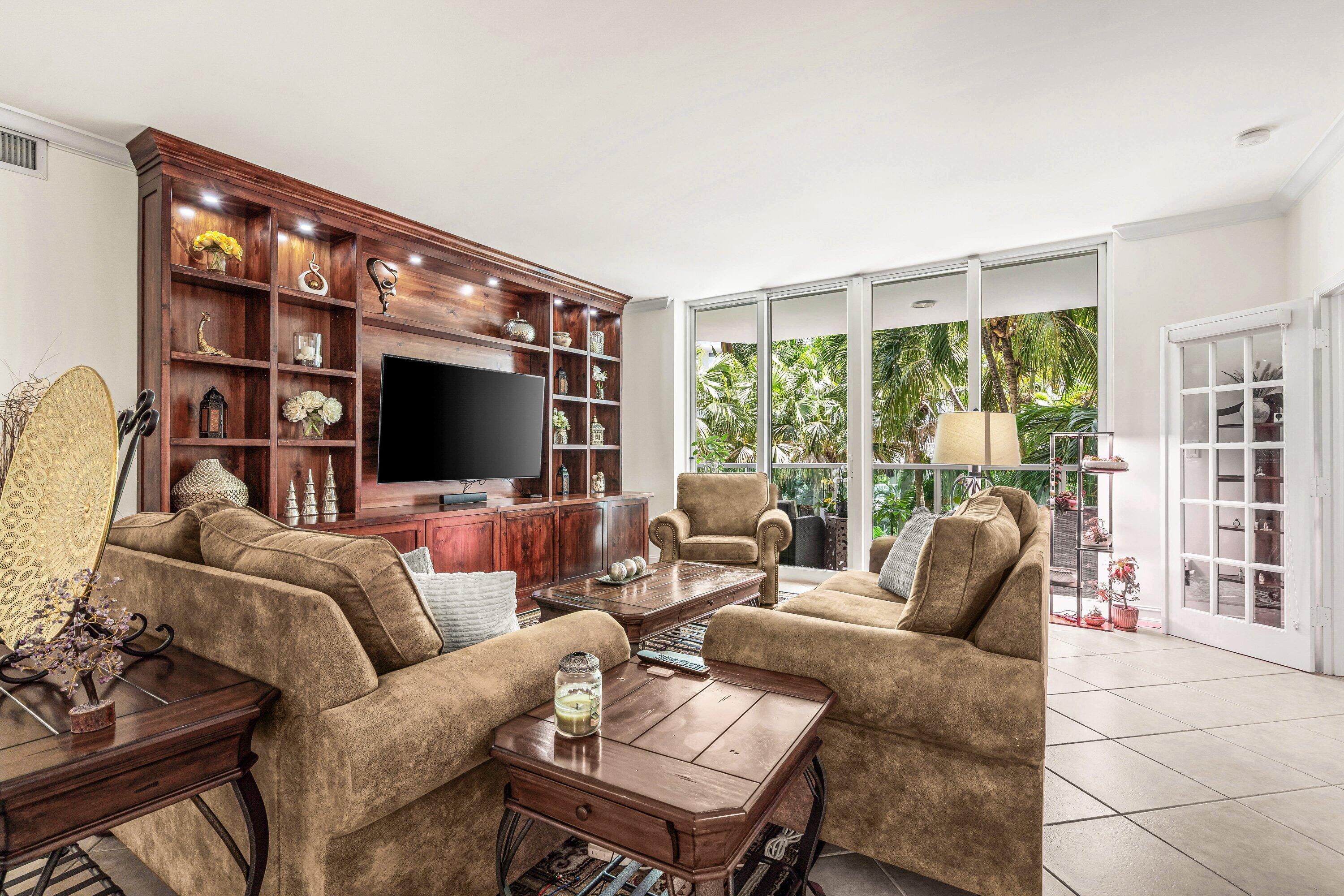 Image 2: 500 SE Mizner Boulevard A209 Boca Raton