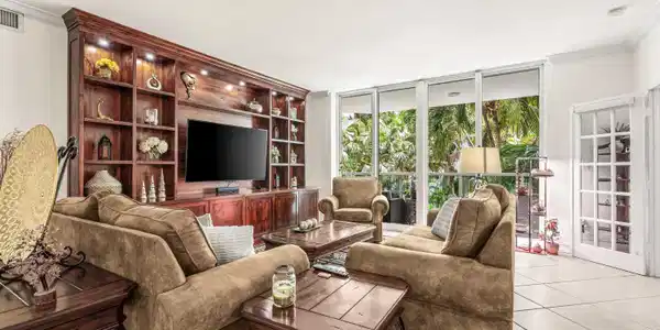 Image 2: 500 SE Mizner Boulevard A209 Boca Raton