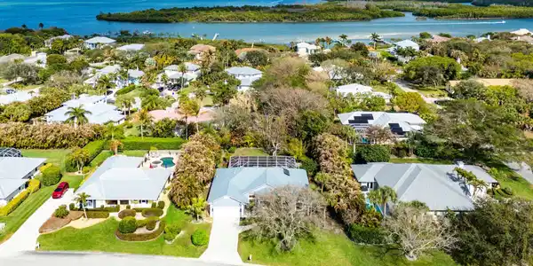 3741 SE Bowsprit Court
