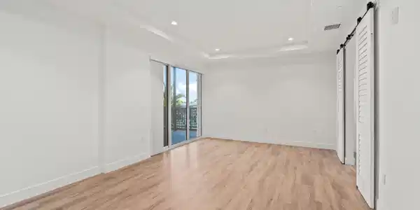 Image 3: 4-web-or-mls-DSC04515