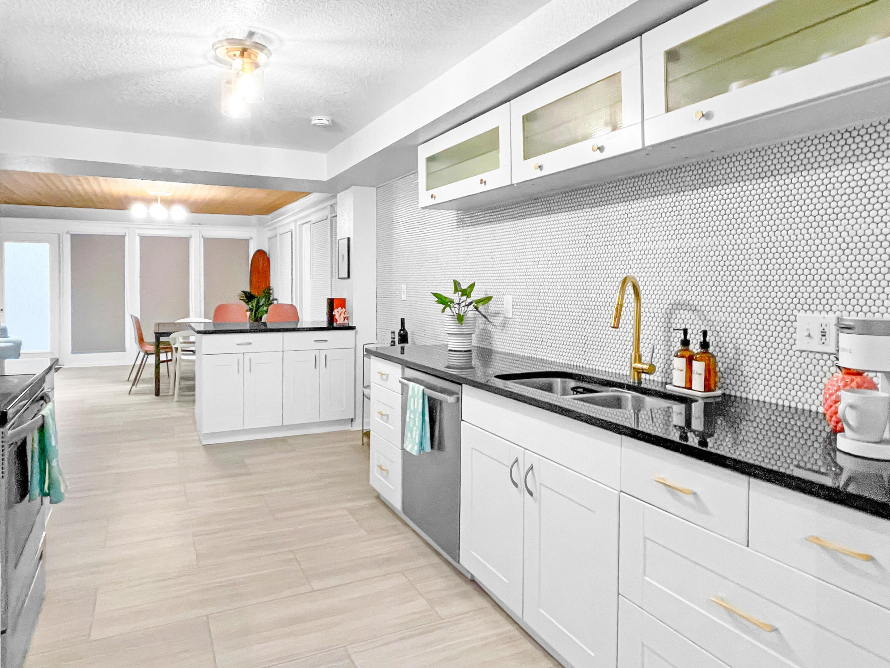 Image 3: Kitchen After 5