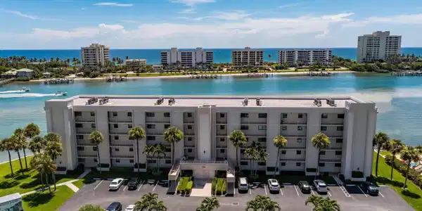 100 Intracoastal Place