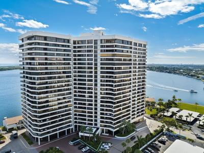 100 Lakeshore Drive