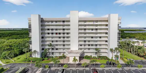5059 N Highway A1a
