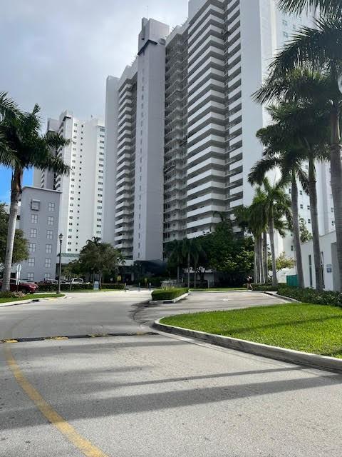 Image 1: Photo 1