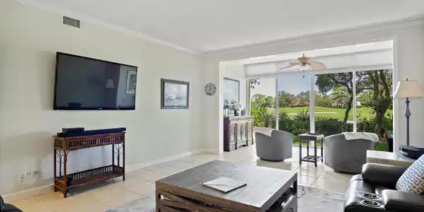 Image 3: 2a. Living Room