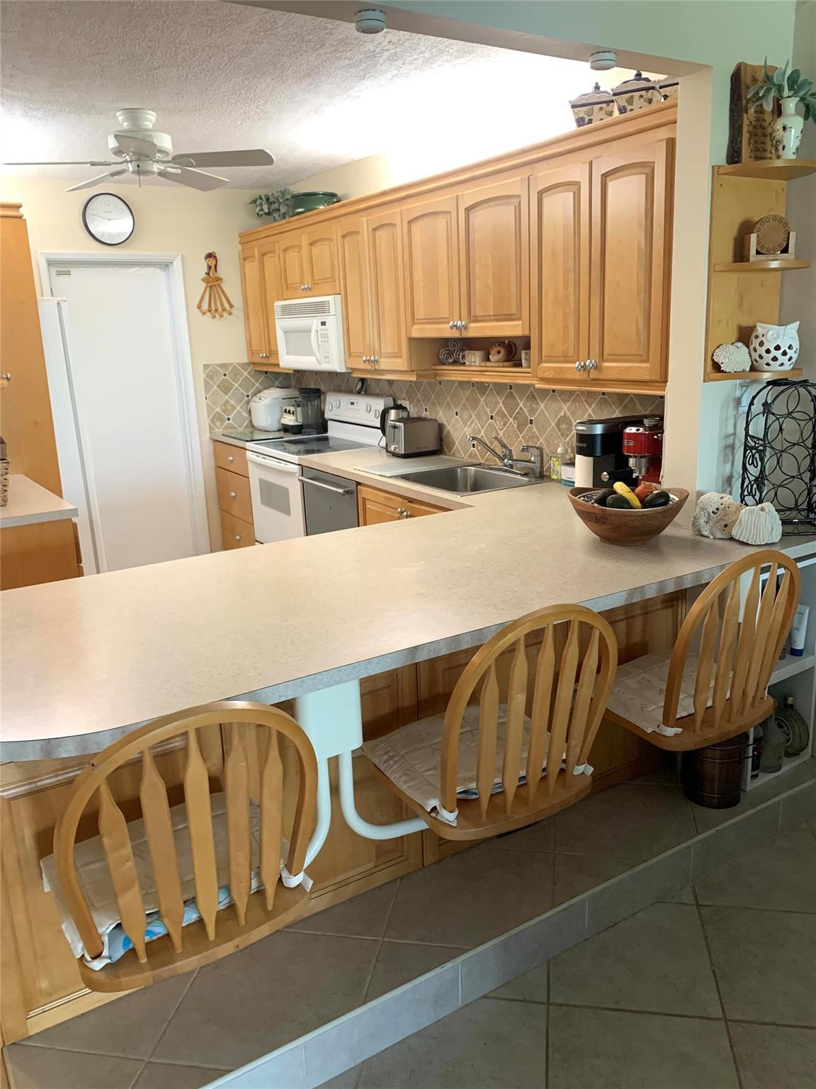 Image 3: Photo 3
